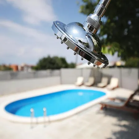 In With Private Pool Ferienhaus