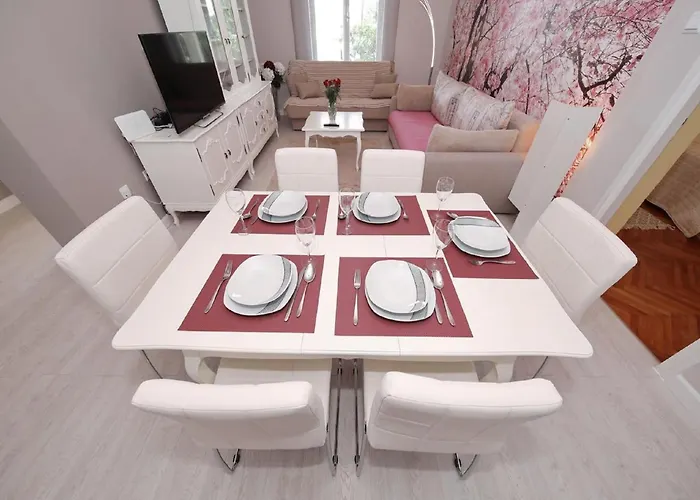 In With Private Pool בית נופש