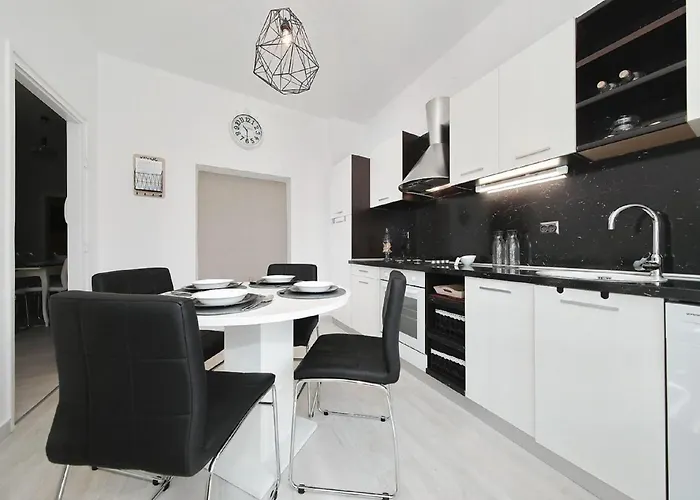 In With Private Pool *